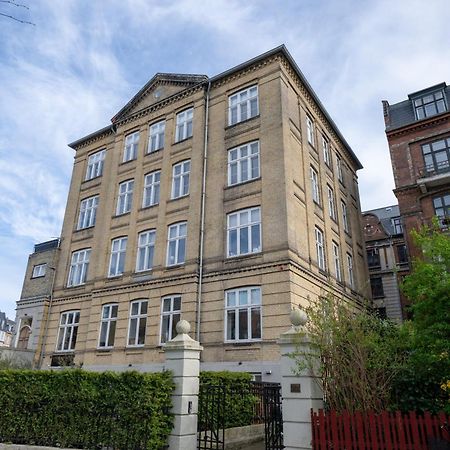 Unique 3 Bedroom Apartment In Vibrant Frederiksberg Copenhague Extérieur photo